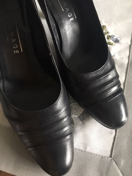 Skórzane, wygodne szpilki