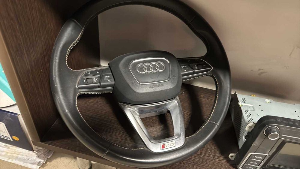 Кермо audi SQ7 з аєрбегом