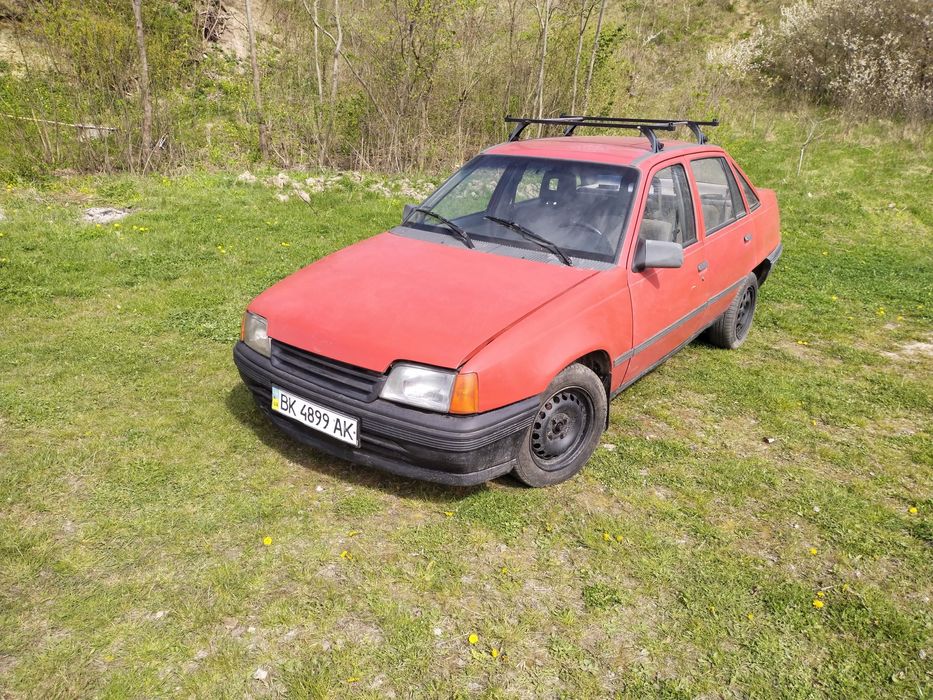 Опель Кадет 1.3 бензин