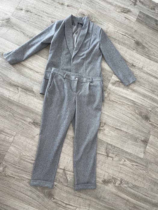 Теплый костюм в размере 46-48