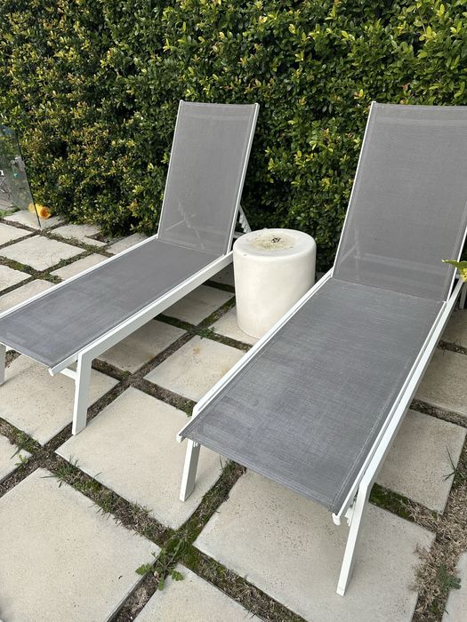 Vendo 2 espreguicadeiras