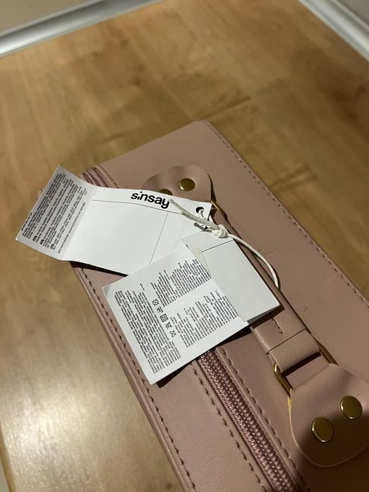 Kuferek na kosmetyki z lusterkiem Sinsay nowy z metką