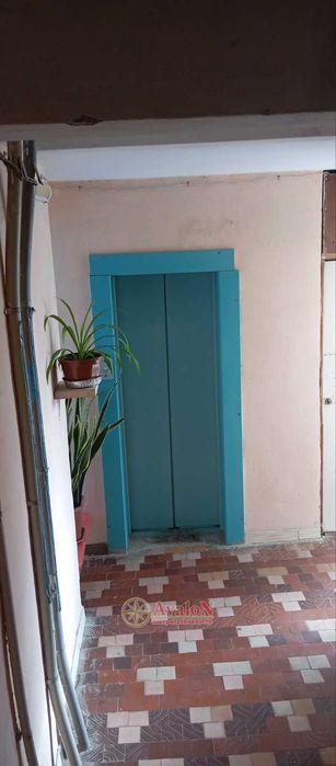 Продам комнату в коммунальной квартире. Ремонт. 8500 у.е.