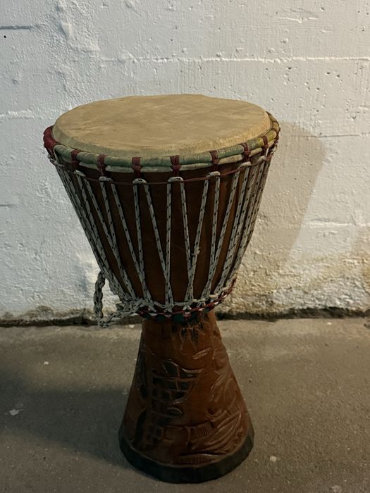 Tambor Africano Artesanal de Cabo Verde – Feito à Mão