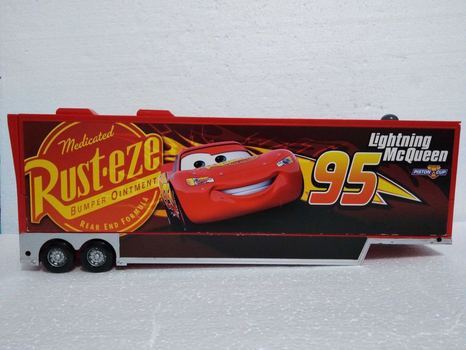 Camião Mack Lightning McQueen 95