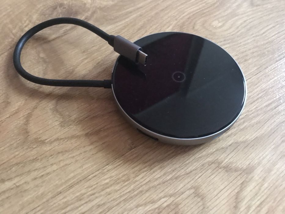 JCPAL Hub USB-C z bezprzewodową ładowarką