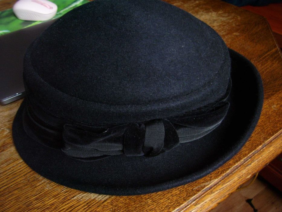 kapelusz damski czarny + drugi kapelusz gratis