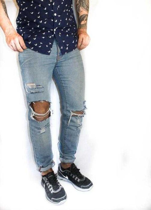 Стильні чоловічі звужені джинси з дірками new look з потертостями