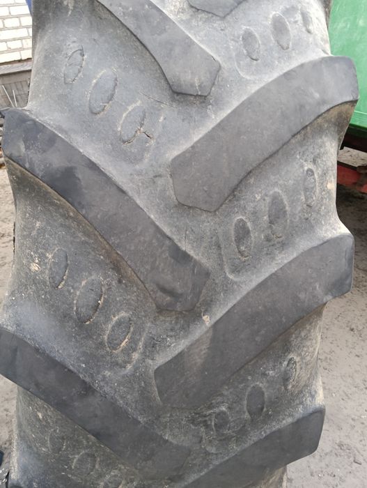 Opony 380 85 R 30