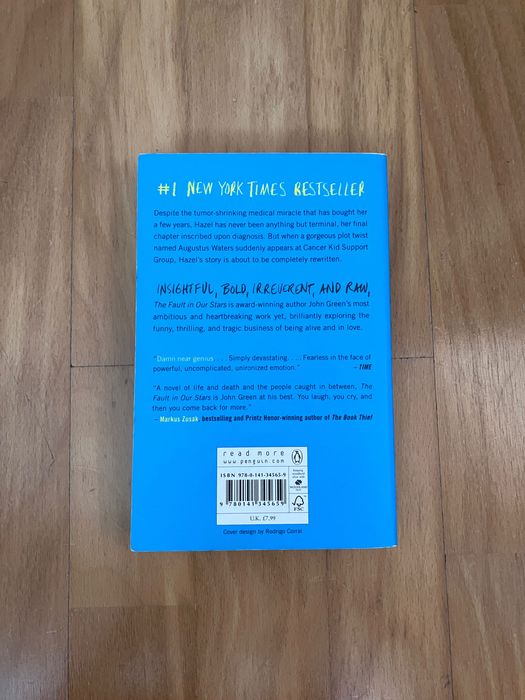 Livro The Fault in our Stars do John Green em inglês