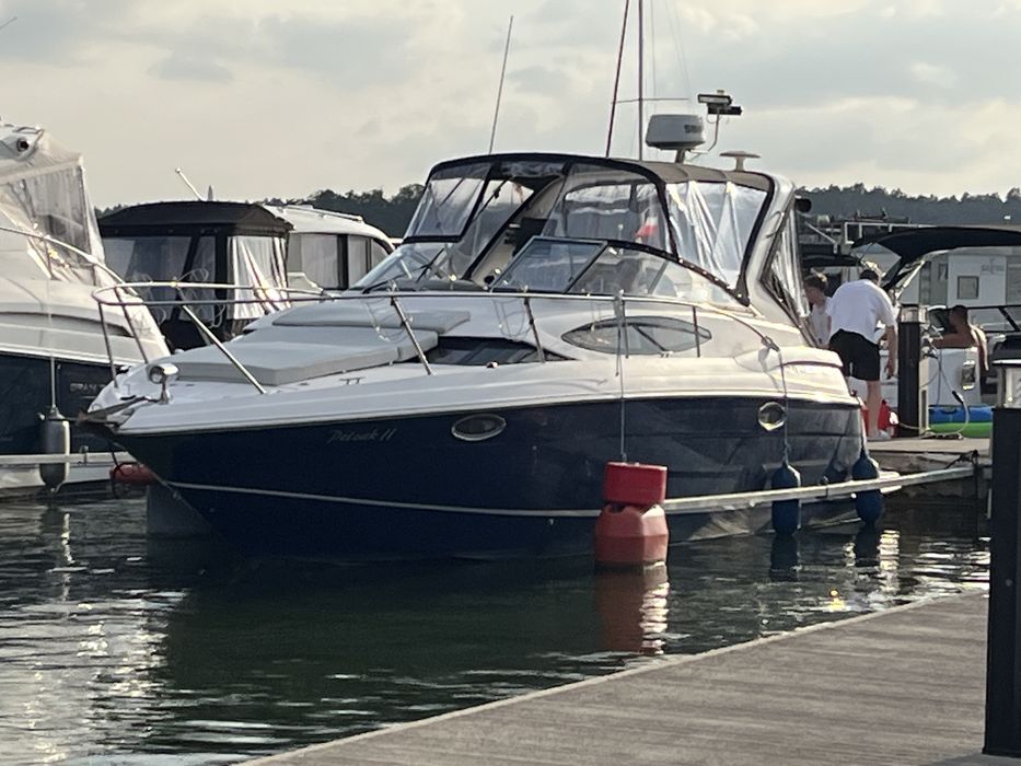 Jacht motorowy Regal 3060 Expess Cruiser 2011