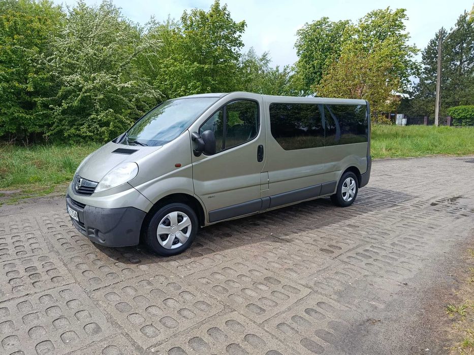 Opel Vivaro Long 9 Osobowe Rok 2010