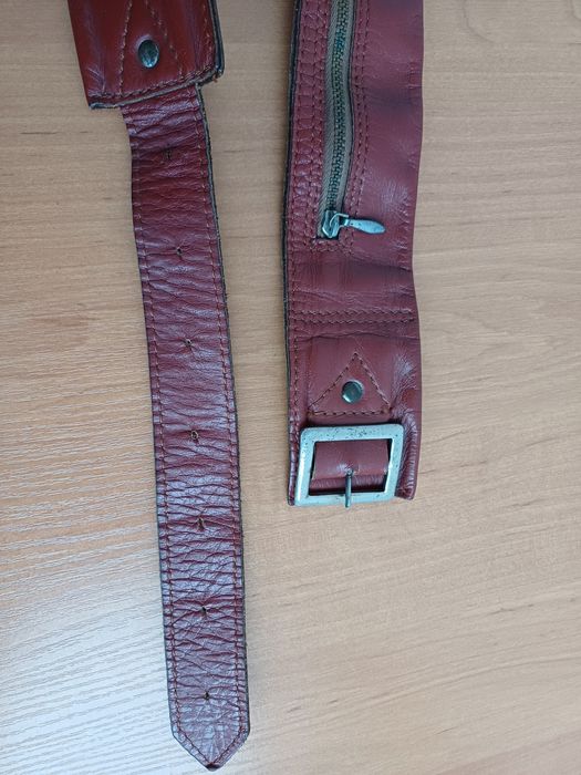 Стильный кожаный ремень с кармашками  размер S-М