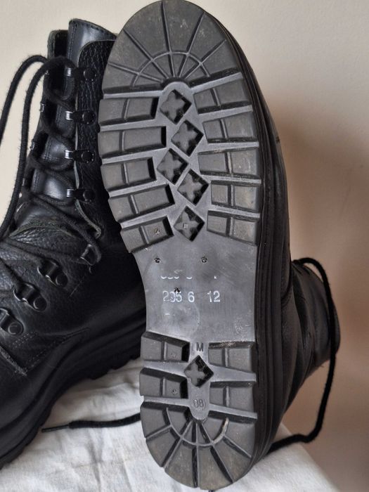Берци Minerva розмір 44.