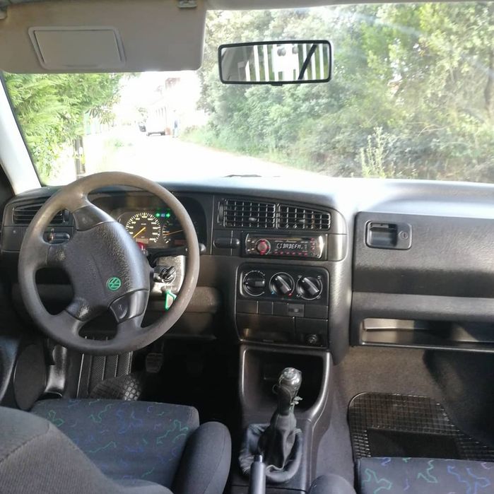 Peças VW Golf lll 1.4 boa mecânica e interiores muitas peças