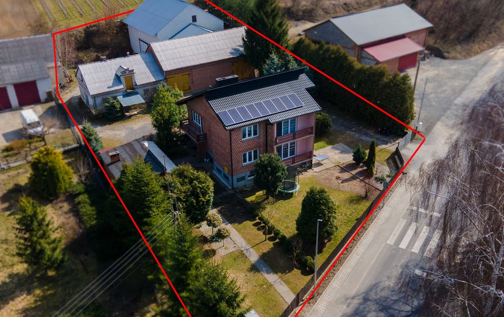 Gotowy do zamieszkania - dom, garaże, przechowalnia owoców - (poza S74) - Więcej