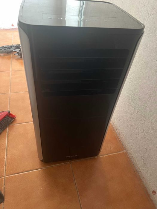 AC Portátil. [Ar Acondicionado Portátil]