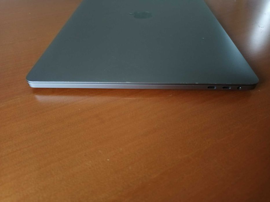 Apple Macbook Pro 15'' 2019 i7/16/256