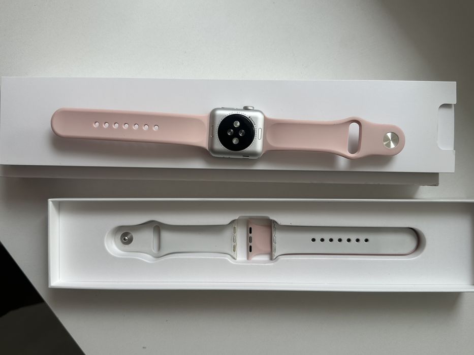 Apple Watch 3 38 mm смарт часы