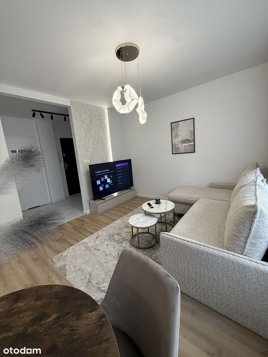 ***Trzypokojowe***Centrum***Bezpośrednio***Duży balkon**Okazyjna cena*
