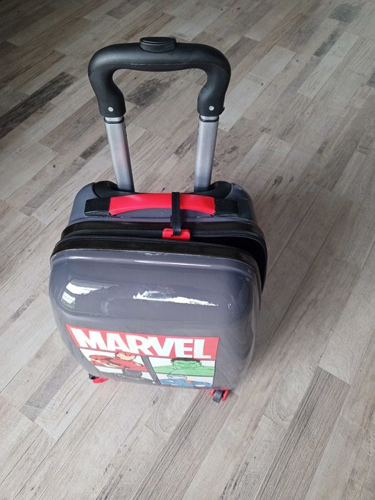 Walizka MARVEL dla dziecka