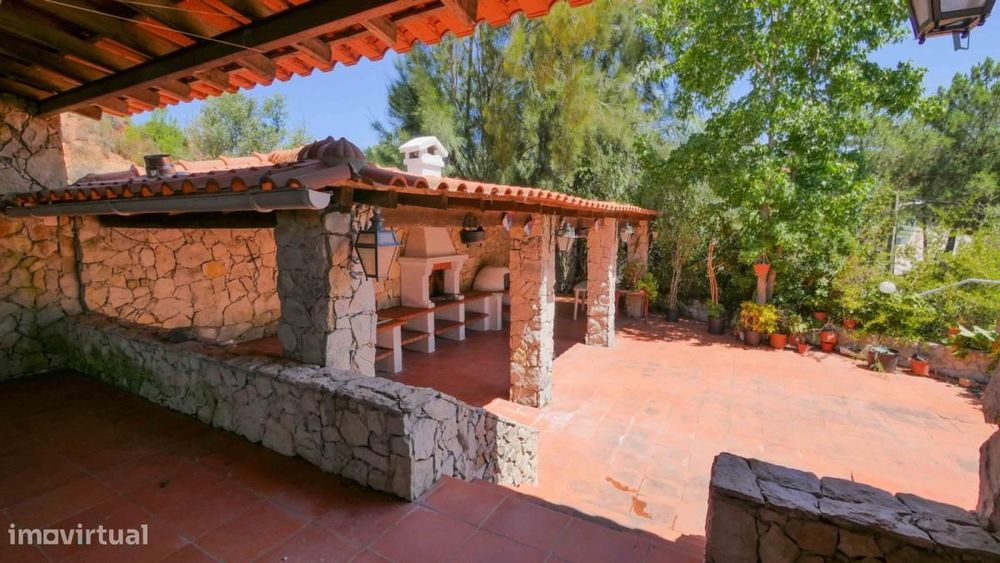 Quarto - localizado em Setubal