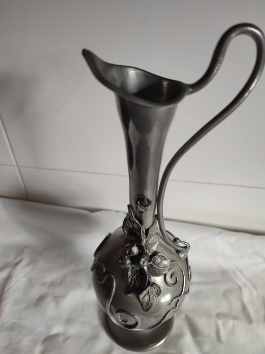 Jarra em estanho puro