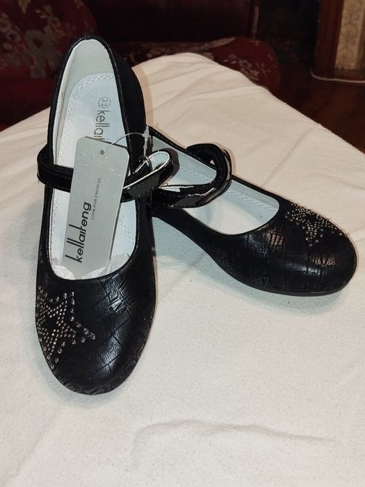 Туфлі для дівчинки