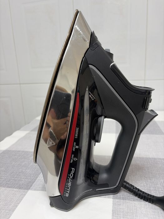Ferro de engomar Rowenta 2800W