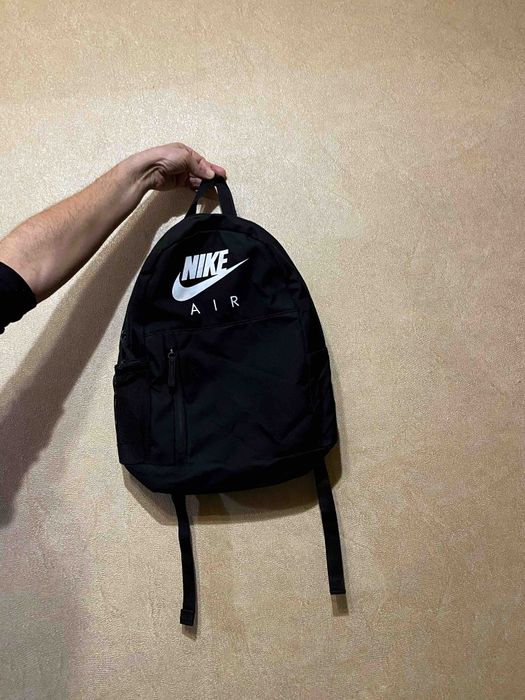 Спортивный рюкзак Nike AIR черный 20л.