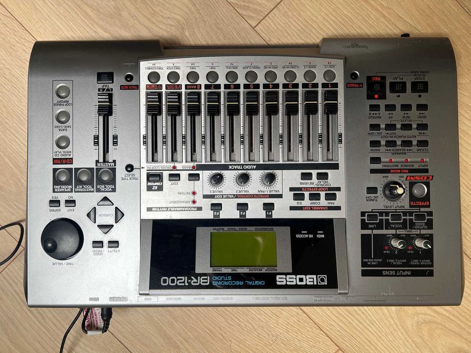 BR-1200 BOSS Cyfrowe Studio Pracy