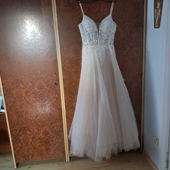 Suknia ślubna elegancja