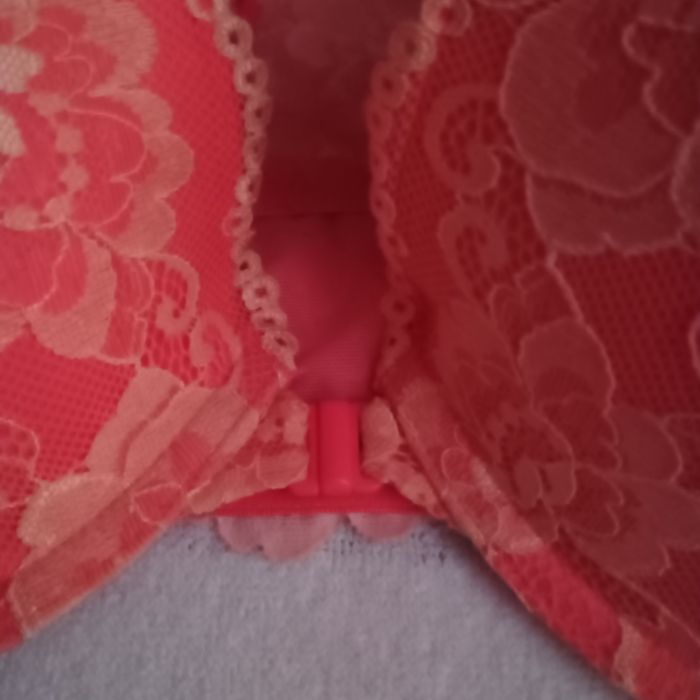 Biustonosz damski,Body Flirt ,90D