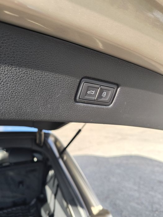 Продам Audi Q7 prestige