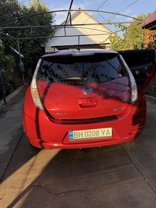 Nissan LEAF 2015