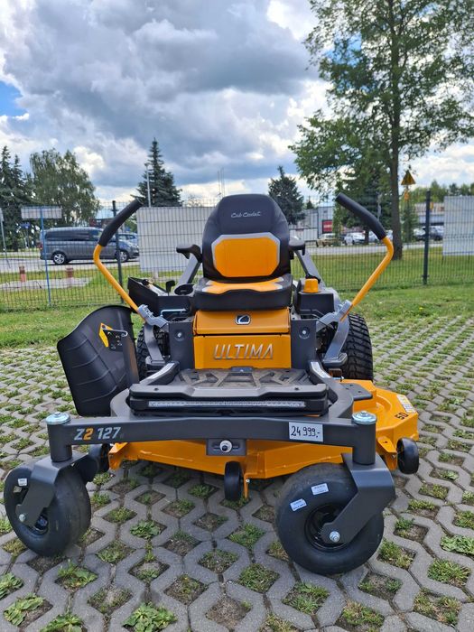 Traktor Zero Turn Cub Cadet Z2 127 Ultima