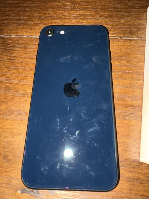 Iphone SE 256gb a bom preço com assecórios extra