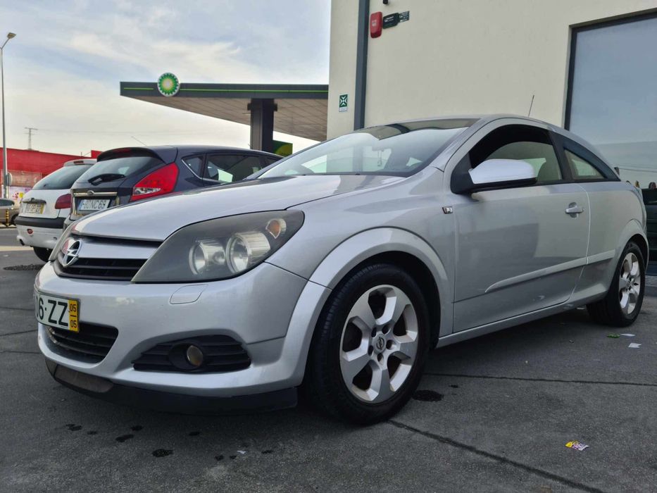 Opel astra gtc 5 lugares