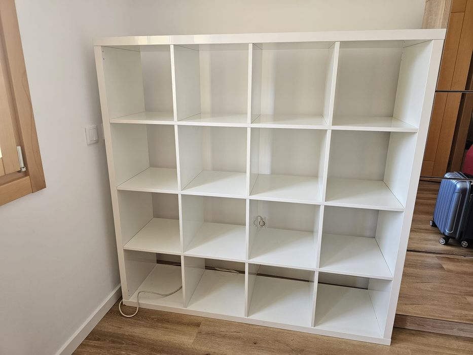 Estante branca alto brilho Ikea