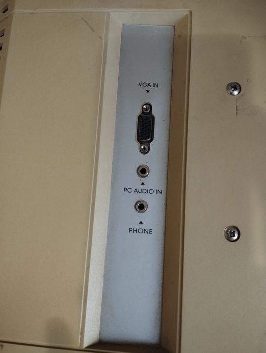 Телевизор BBK LT2008S 20″ LCD