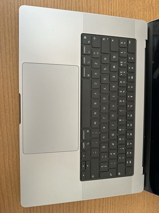 Apple MacBook Pro M2 Pro 16 polegadas
