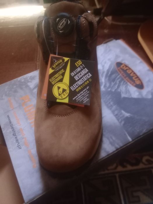 Bota de segurança no trabalho