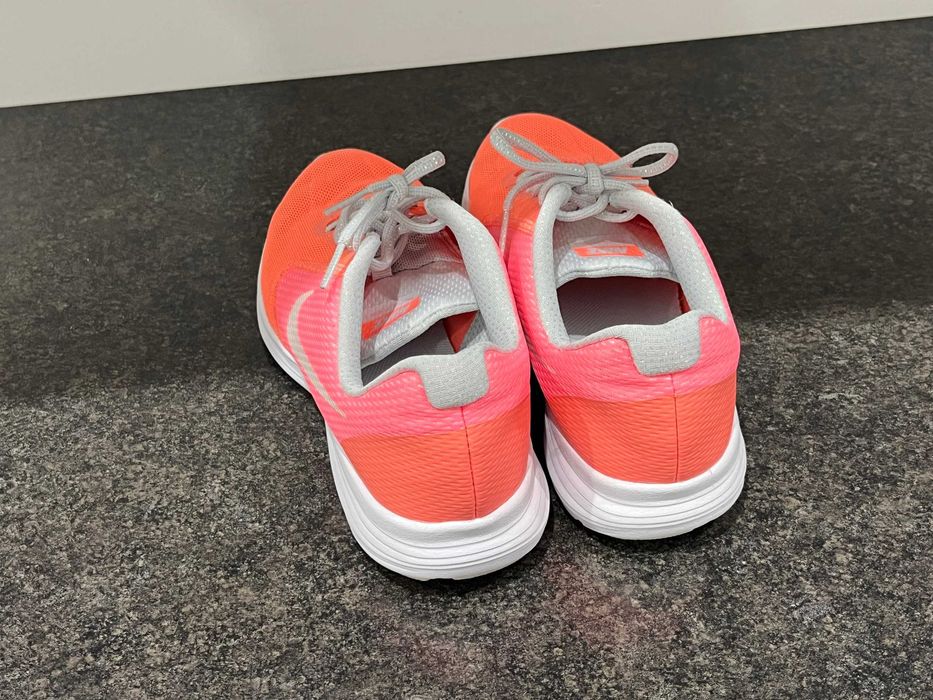 Jak nowe! NIKE sportowe obuwie r.37,5