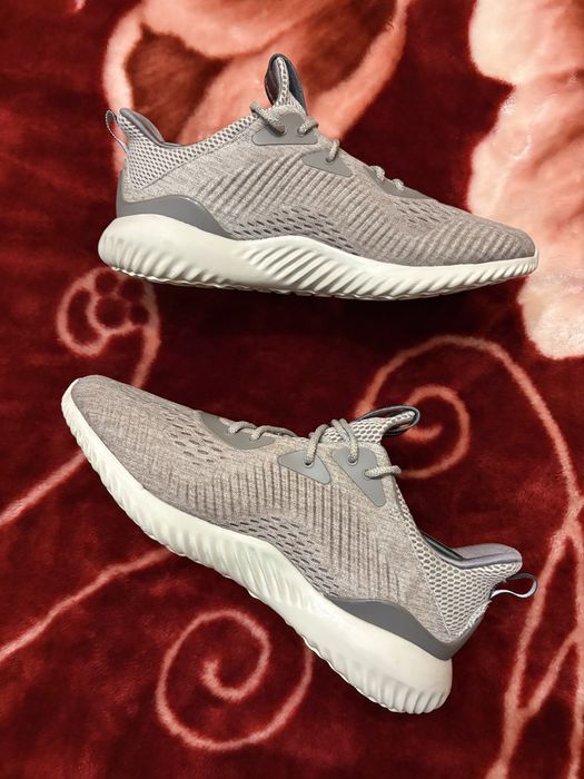 Кроссовки Adidas Alphabounce