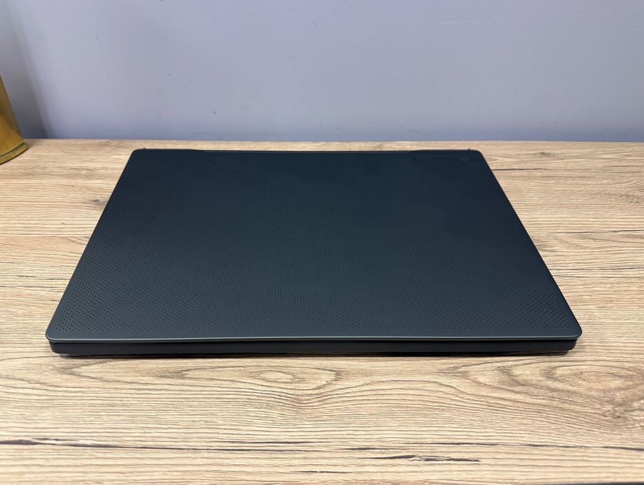 Asus ROG Zephyrus G16 i7 13620H /16 Ram/ 512/ 4070/ Win11