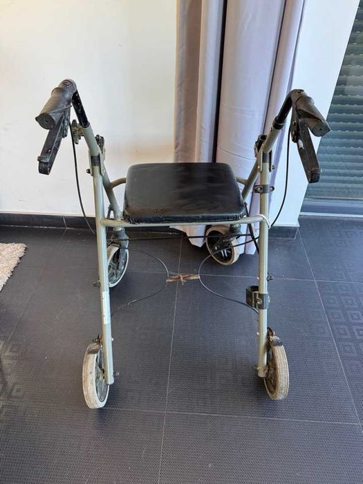 Balkonik, chodzik rehabilitacyjny