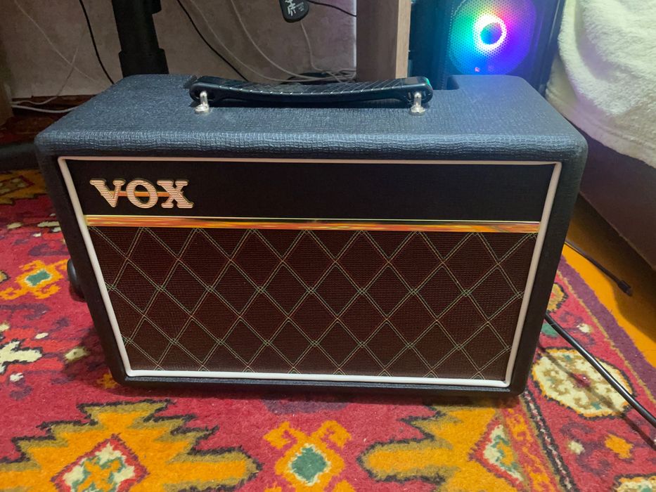 Комбопідсилювач Vox pathfinder 10