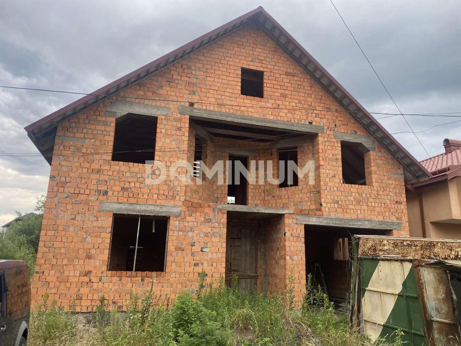 Продається новобудова у м. Хуст