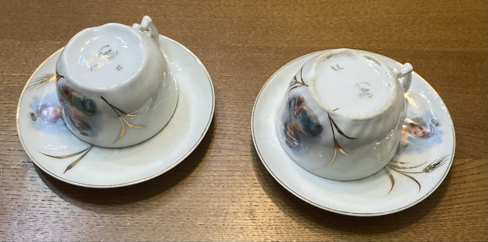 Par de chávenas de café do periodo 1881/1921