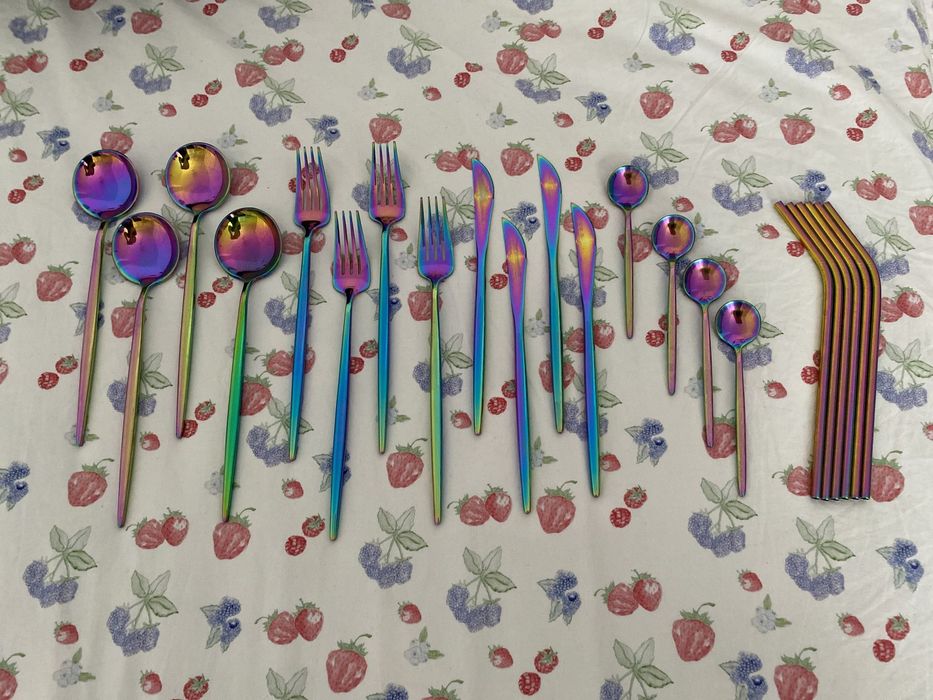 Iridescent Cutlery Set (Pink, Green, Yellow)